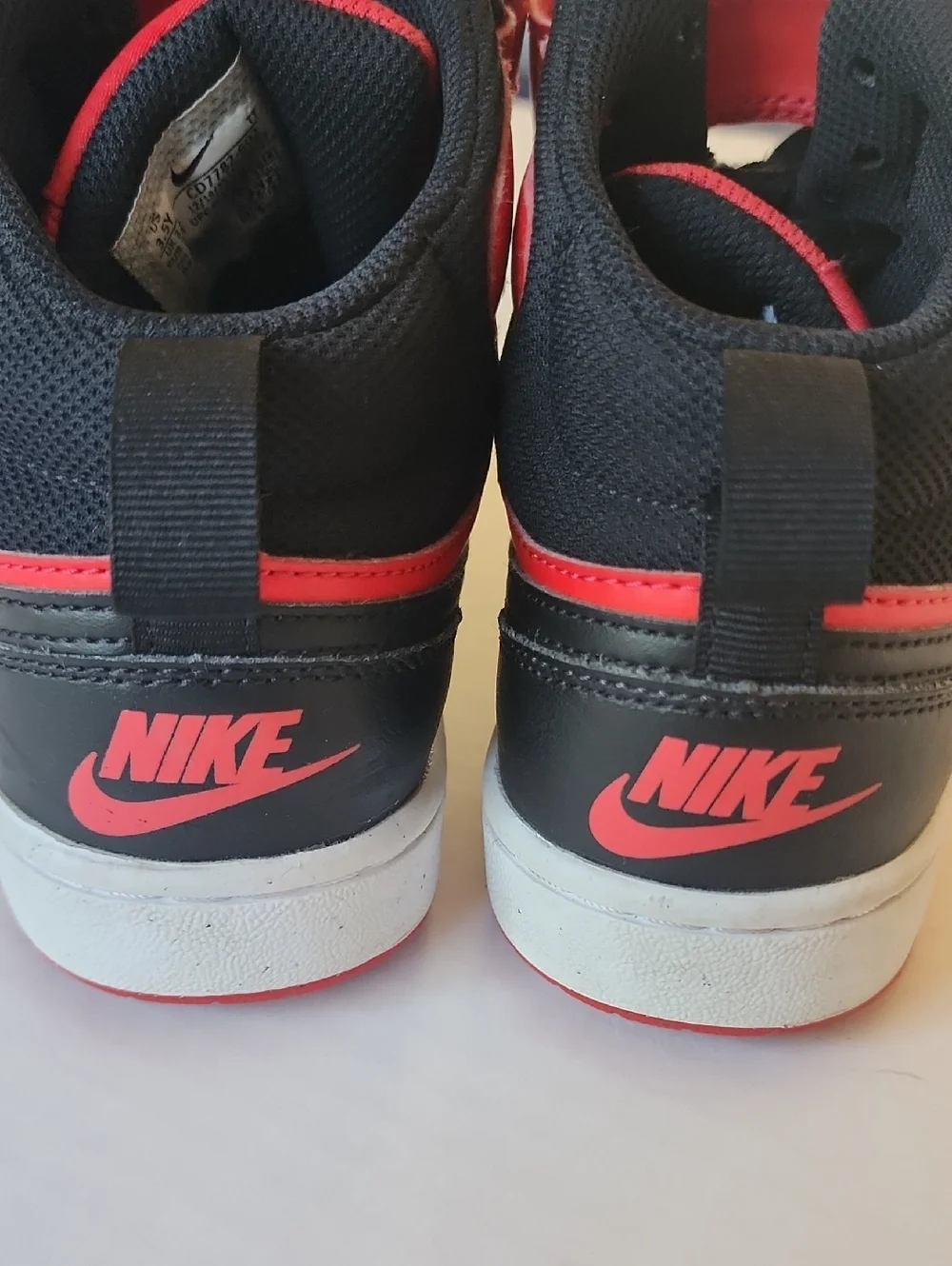 Nike Unisex Kids' Court Borough Mid 2 Shoes, University Red/Black/White, 3.5Y